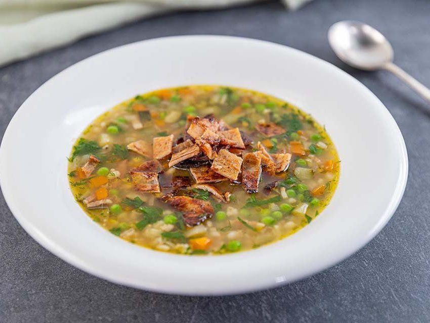 Alternative view of Bacon & Barley Broth with Gourmet Irish Mushrooms 475ml