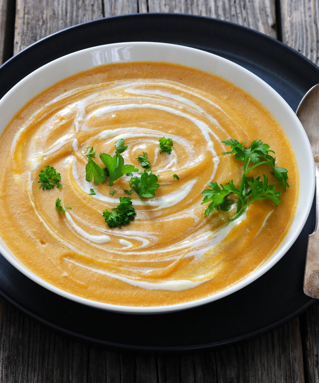Alternative view of Roasted Root Vegetable Soup with Chicken Broth 475ml